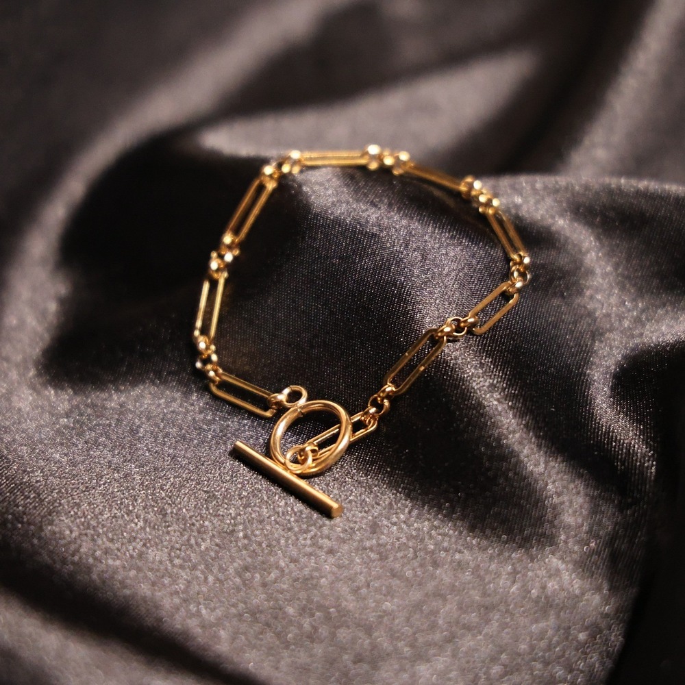 Gold Tone Paperclip Link Toggle Clasp Bracelet Minimalist Jewelry
